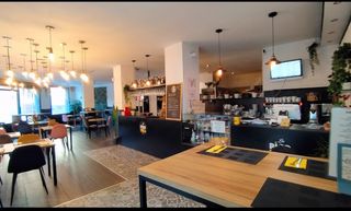 Locale commerciale in Carrer Font