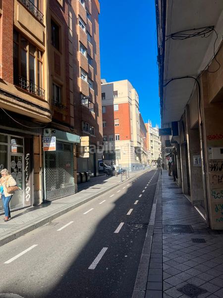 Foto 31d2ba5e-5d9f-4b2a-8fbf-b6fae27877dd. Local commercial dans calle de fray luis de león 20 dans Valladolid