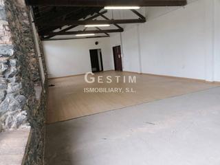 Location Local commercial à Sant jordi 92. Alquiler de local comercial en vic  zona caputxinssanta clarahos