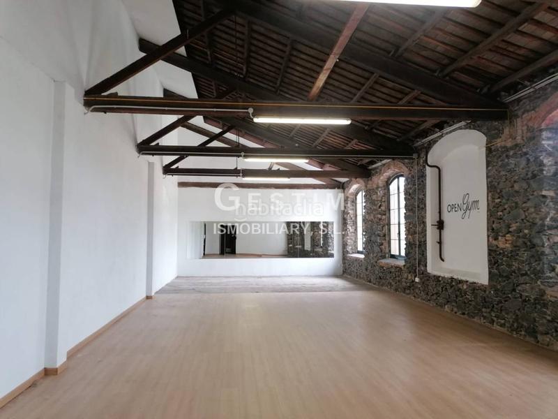 Foto db344374-4f2d-42f5-b963-4d07ea867dd2. Alquiler local comercial en sant jordi 92 alquiler de local comercial zona caputxinssanta clarahospital en Vic