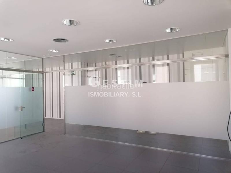 Foto 38ebe641-c06c-431f-b8b3-e862a1a0b300. Alquiler oficina  en alquiler , zona caputxinssanta clarahospital en Vic