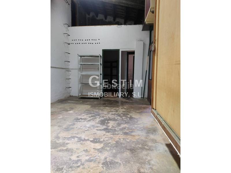 Foto 00e84004-1a2b-4f8e-8c81-69b29d8b8abd. Alquiler local comercial alquiler de local comercial zona caputxinssanta clarahospital en Vic