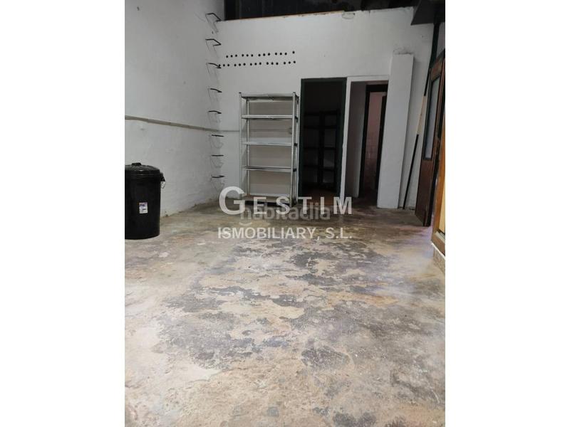 Foto 0b802ca8-91e4-41e4-837a-69c3c4f105bf. Alquiler local comercial alquiler de local comercial zona caputxinssanta clarahospital en Vic