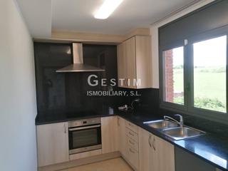 Appartement à Carrer de la serra 39. Venta de un piso en roda de ter