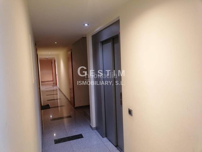 Foto bcec496c-2612-4b4e-8ef1-0564d87c609a. Piso en carrer de la serra 39 venta de un piso en Roda de Ter