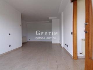 Flat in Carrer de la serra 39. Venta de un piso en roda de ter