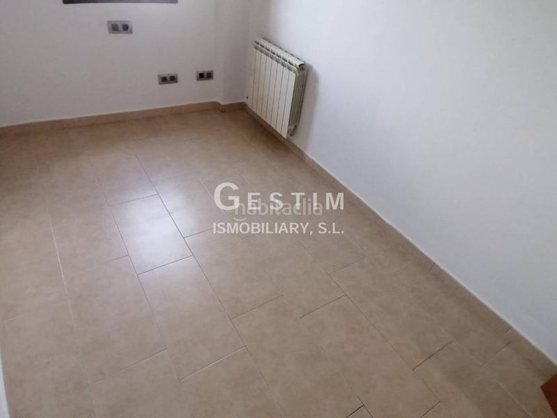 Foto dab9ad25-d4b2-4878-b05c-be8623117a68. Piso en carrer de la serra 39 venta de un piso en Roda de Ter