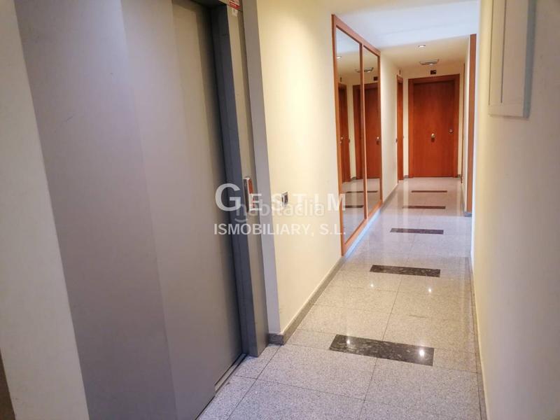 Foto fc679d9f-d4d1-47f9-89e8-4977eed59589. Piso en carrer de la serra 39 venta de un piso en Roda de Ter