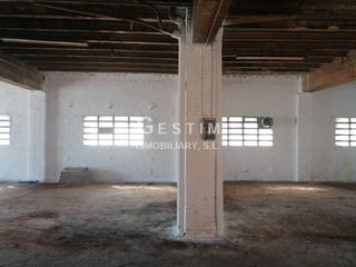 Miete Fabrikhalle  Antoni figueras. Alquiler de una nave industrial en tona