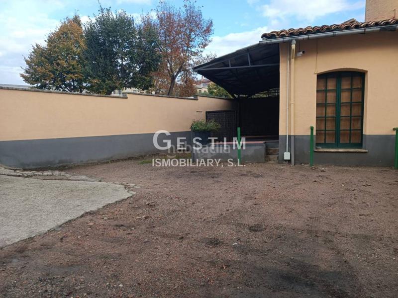 Foto 357a8505-2ba1-43d6-abf3-35be20d5350e. Affitto locale commerciale in Caputxins-Ambulatori Vic