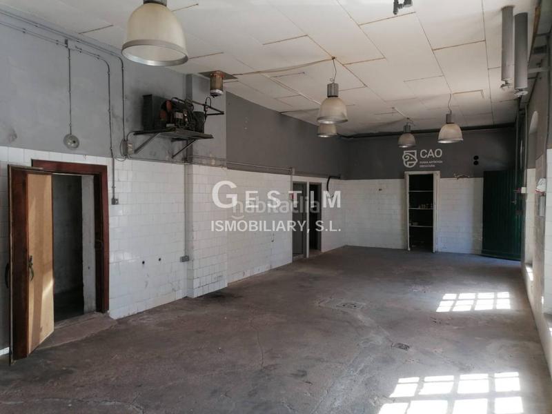 Foto 0c592046-87ed-4e50-b98e-ab9128099809. Lloguer local comercial a Caputxins-Ambulatori Vic