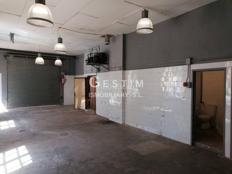 Foto 0f84cbce-cc3e-437d-962d-a950a8a4d47a. Lloguer local comercial a Caputxins-Ambulatori Vic