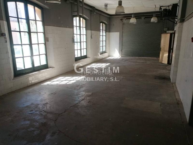 Foto 230a6e11-87d0-44c2-925a-deba7b722b43. Lloguer local comercial a Caputxins-Ambulatori Vic