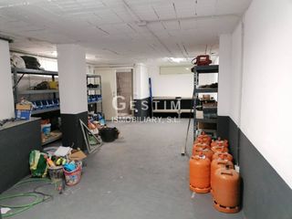 Alquiler Local Comercial  Calle canigò. Alquiler de local comercial en vic, caputxinssanta clarahospital