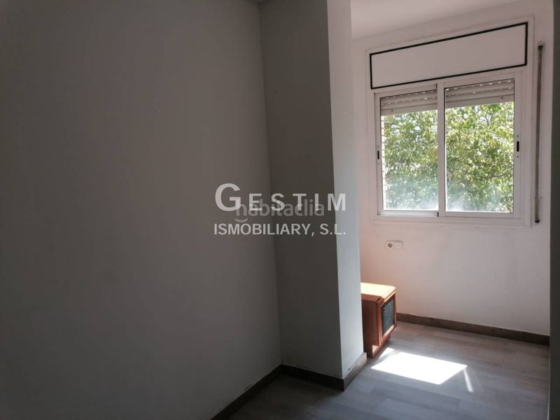 Foto 1effa4a7-b0fe-40b2-a7da-cbd74b422aec. Apartament amb calefacció aparcament a Caputxins-Ambulatori Vic