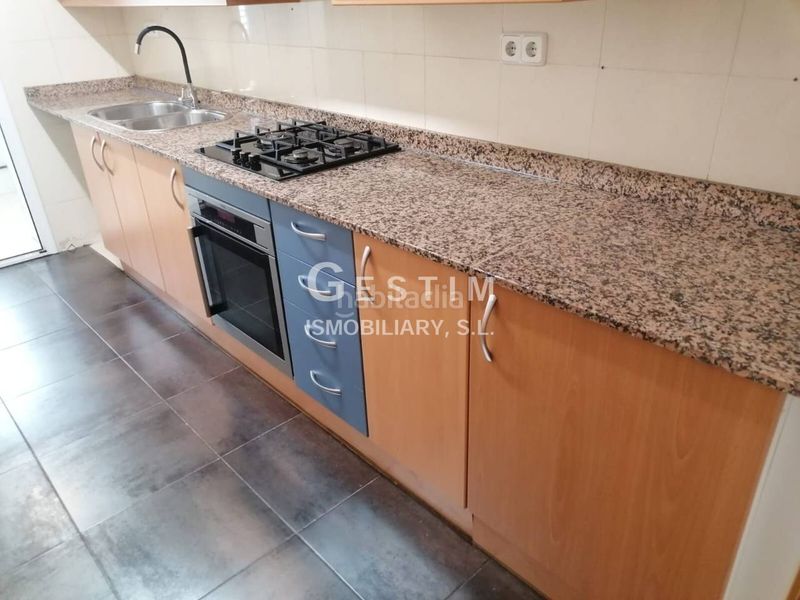Foto 5eb48816-791b-42d5-b602-c5a90b0d64a1. Apartament amb calefacció aparcament a Caputxins-Ambulatori Vic