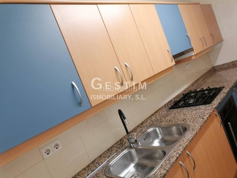 Foto 6b7bb8ee-26b7-49b7-926a-cc46ee8b26d4. Apartament amb calefacció aparcament a Caputxins-Ambulatori Vic