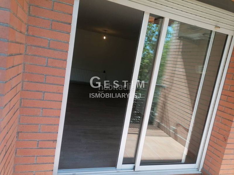 Foto 8592b9ce-f438-4fd4-b4d4-b8edd78f5c9b. Apartament amb calefacció aparcament a Caputxins-Ambulatori Vic