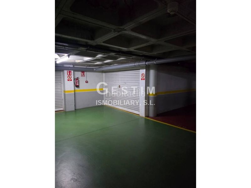Foto 398a8925-05f8-4ce2-a0fd-93961cebdd29. Aparcament cotxe a calle eix onze de setembre 42 a Vic