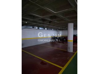 Car parking  Calle eix onze de setembre. Parquing en venta en centro