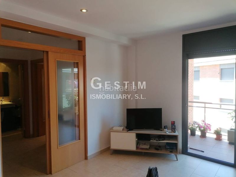Foto 574f7b11-8290-4172-90ad-dafc5f59bc9b. Piso  en venta en Roda de Ter