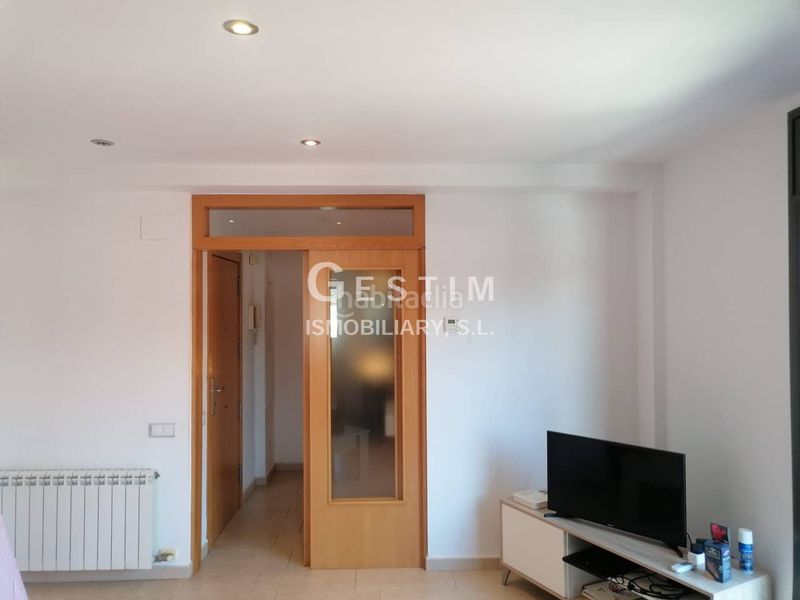 Foto bdb1cefc-613f-4b85-b9bd-7a0eee0e4d49. Piso  en venta en Roda de Ter
