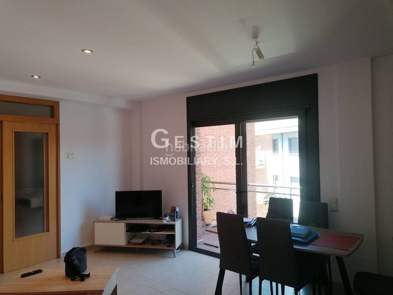 Foto d8cf7df2-2f68-4636-bbdf-7f528abb759a. Piso  en venta en Roda de Ter