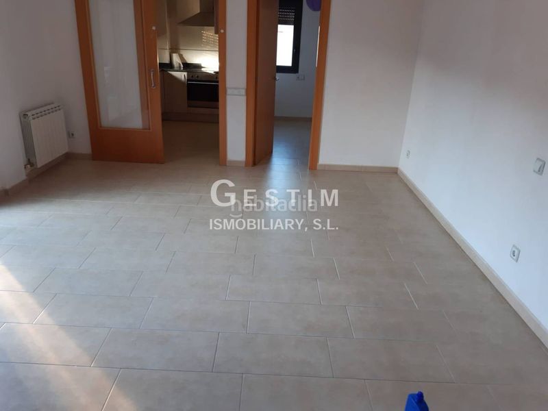 Foto edf280b6-d314-427e-86d0-93a9728af1be. Piso  en venta en Roda de Ter