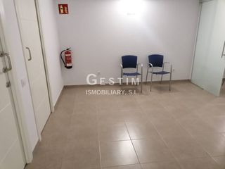 Local Comercial a Calle CANIGÒ 9
