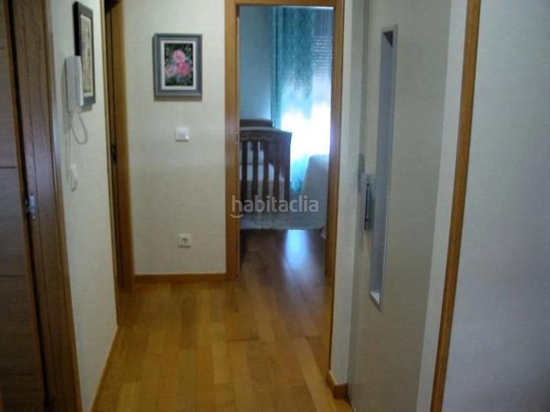 Foto 3203f1e7-98e5-4a20-9672-b0b856b9d854. Chalet  adosado 5 dormitorios en Gondomar