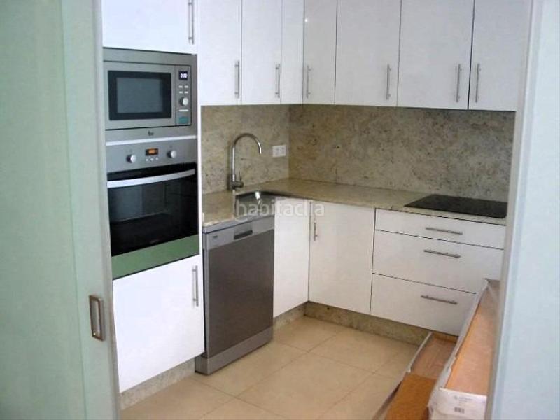 Foto 5b2b829d-b5d6-42cc-b8a8-6d8773e7a51e. Chalet  adosado 5 dormitorios en Gondomar