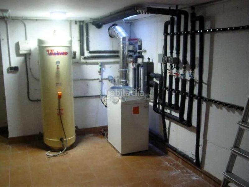 Foto d23ce902-3d75-4688-8f25-43371146d816. Chalet  adosado 5 dormitorios en Gondomar