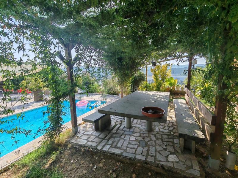 Foto 33bb7962-ee25-430b-960e-da302ce279f3. Chalet  independiente con piscina en Mos