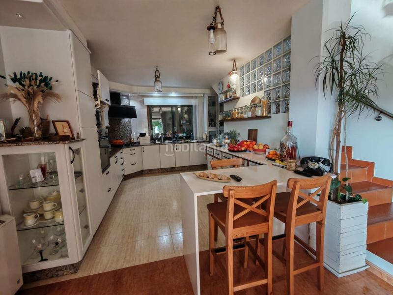 Foto 9b8dc142-fc18-4c3d-a3d6-31098d421a8d. Chalet  independiente con piscina en Mos