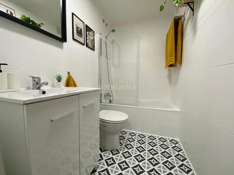 Foto a0976836-dbd7-4280-be60-9cd37c3c6394. Alquiler estudio  en alquiler zona urzáiz en Vigo