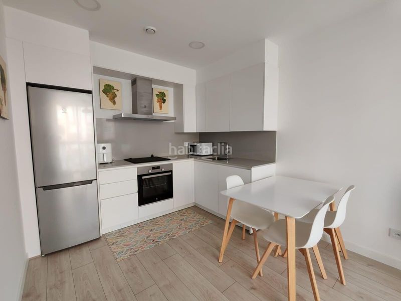 Foto ec54966d-bcda-43ba-a13c-ebfa04d155b7. Rent flat with pool in Berbés - Peritos Vigo