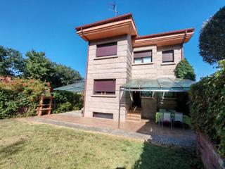 Xalet  Calle rabadeira. Chalet 4 dormitorios en candeán