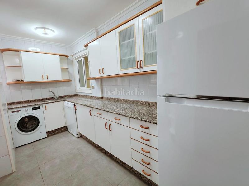 Foto 43c4f6bf-c52a-4311-9834-a75814e92208. Appartamento con riscaldamento parcheggio in Berbés - Peritos Vigo