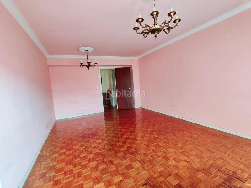 Foto 5d6025ee-0115-4599-9400-b226830248d7. Appartamento con riscaldamento parcheggio in Berbés - Peritos Vigo