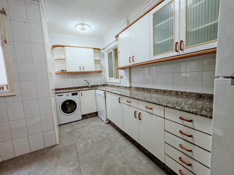 Foto d5c5fe4d-8535-41a5-a424-475b7deefeb3. Appartamento con riscaldamento parcheggio in Berbés - Peritos Vigo