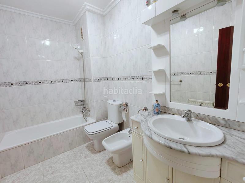 Foto f3b37e67-debb-408c-bf2c-bee9f5f1a0ab. Appartamento con riscaldamento parcheggio in Berbés - Peritos Vigo