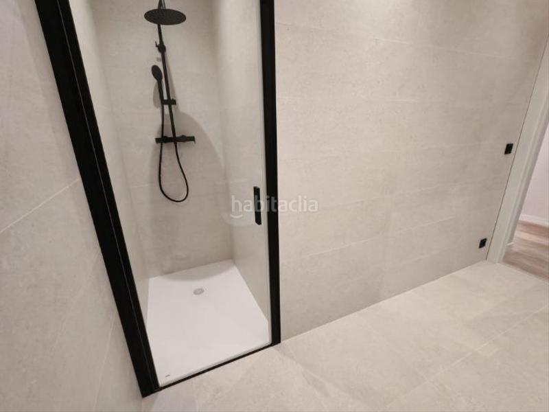 Foto b25d58f1-d78f-45ed-9e25-7e19fb3b92a2. Rent office space with heating in Navia Vigo