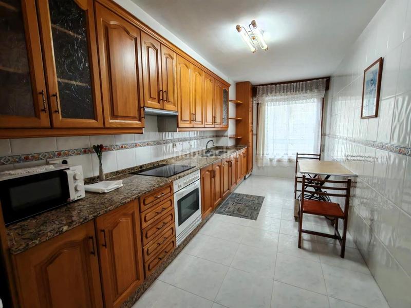 Foto d7a8ebb7-8d34-4db0-afcc-085e2f0e40f4. Etagenwohnung mit heizung in Coiro Cangas