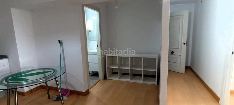 Foto 10d9a23b-99fe-4135-9cbe-2ebc653d41b1. Piso  2 habitaciones en tomás alonso en Plaza de la industria Vigo