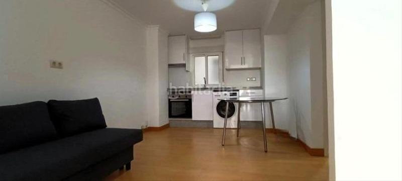 Foto 82e6eed1-9c37-42db-872d-e8b97d887f66. Piso  2 habitaciones en tomás alonso en Plaza de la industria Vigo