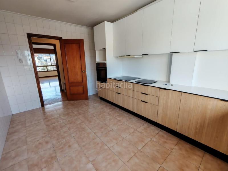 Foto c501c636-29aa-41a4-a666-53ce54c5e59e. Etagenwohnung mit parking in Casablanca - Calvario Vigo