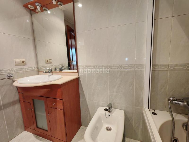 Foto eb107454-d3a4-4de9-8c28-a5347f7e57c4. Apartament amb calefacció aparcament a Plaza España - Corte Inglés Vigo
