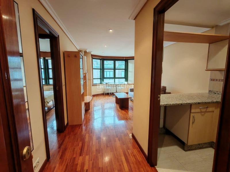 Foto fd1fb819-d4fd-4fd0-a995-838a1b042bc0. Apartament amb calefacció aparcament a Plaza España - Corte Inglés Vigo