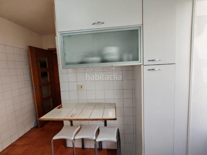 Foto febba58f-9e36-40cc-b82d-daa9293c4055. Pis amb aparcament a Berbés - Peritos Vigo
