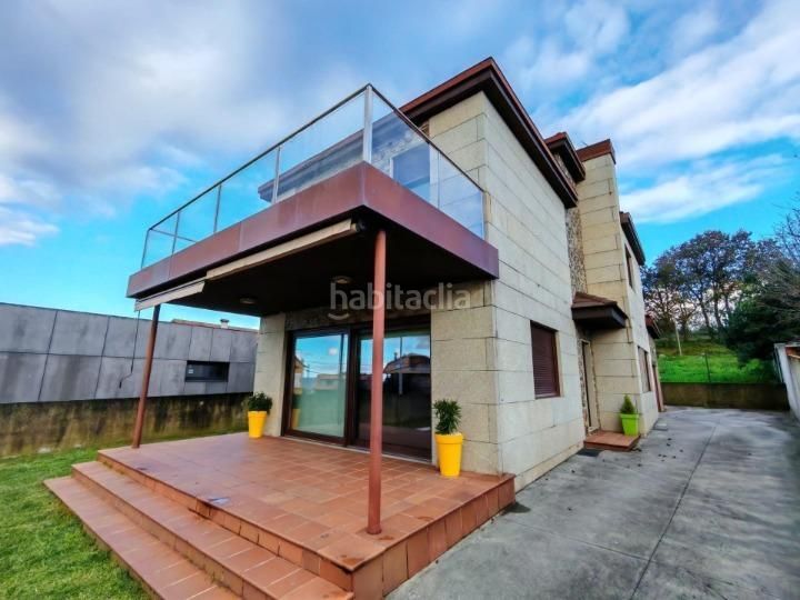 Foto 6055a5d8-2823-4f86-9fde-85a949d0db1c. Xalet amb calefacció aparcament piscina a Valadares - Beade Vigo